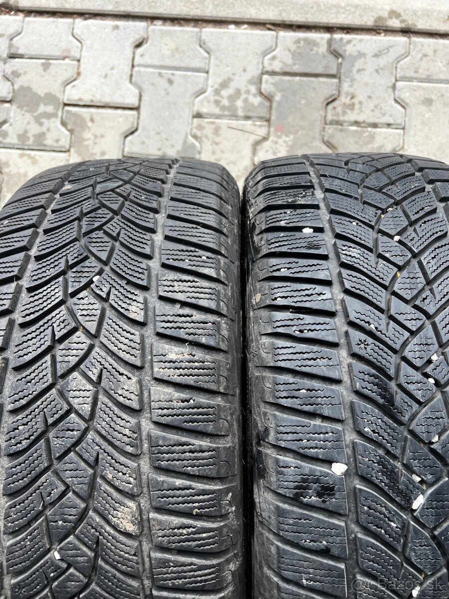 predam pneu goodyear 225/45R17 zimne