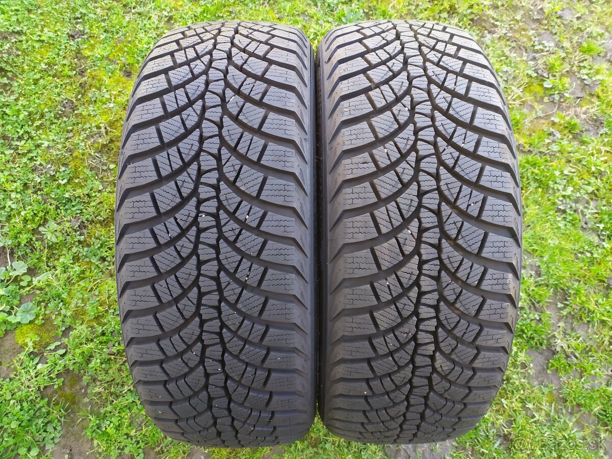 Zimné pneumatiky 205/45R17 Kumho 2kusy