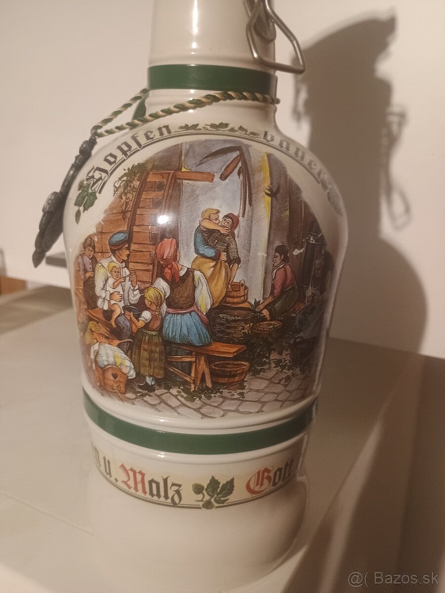 Keramický pivný džbán