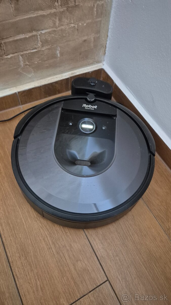 Roomba i7 - obotnícky vysávač