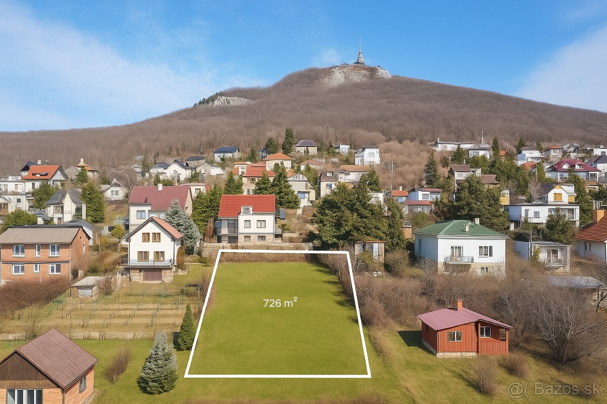 Exkluzívny stavebný pozemok 726 m² – Nitra, Zobor