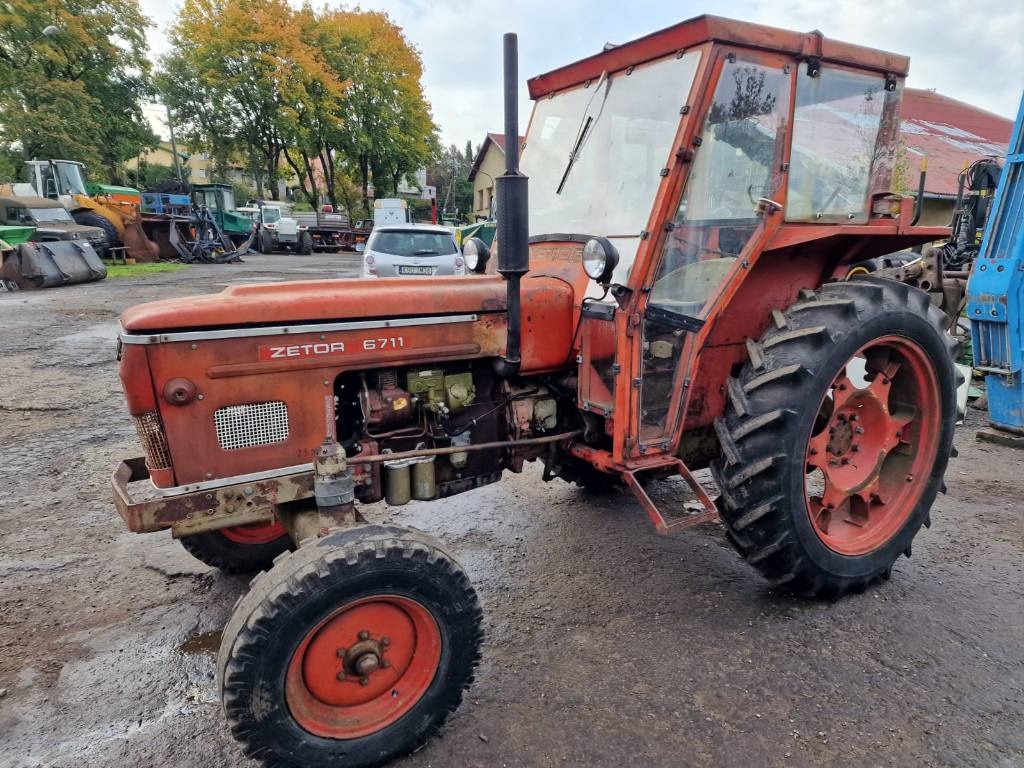 Ciągnik rolniczy Zetor 6711