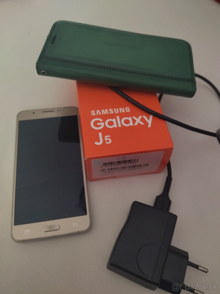 Mobilný telefón Samsung J5 2016