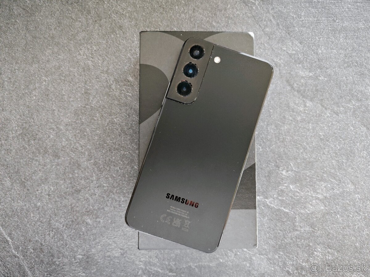Samsung Galaxy S22 8GB/128GB v záruke 1 rok