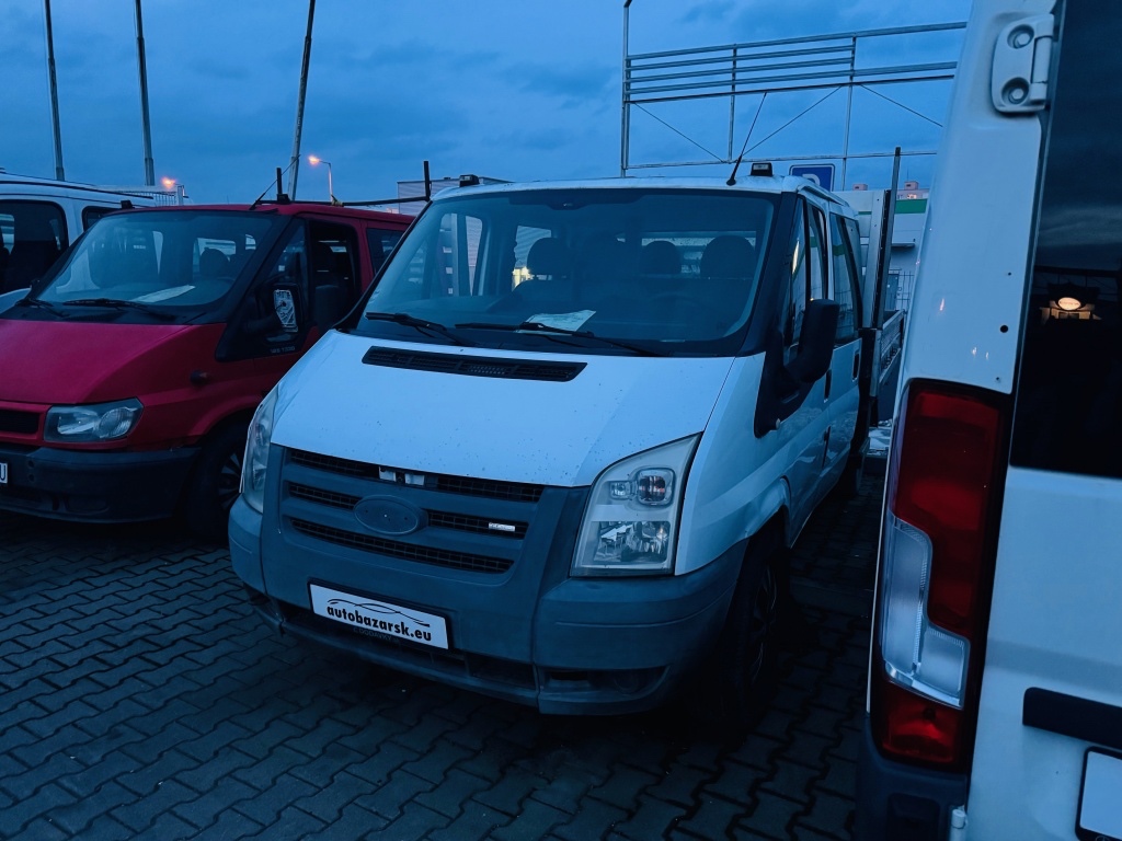 Ford Transit Valník, Long, Dvojkabína, 7-miest., 2,4TDCi,