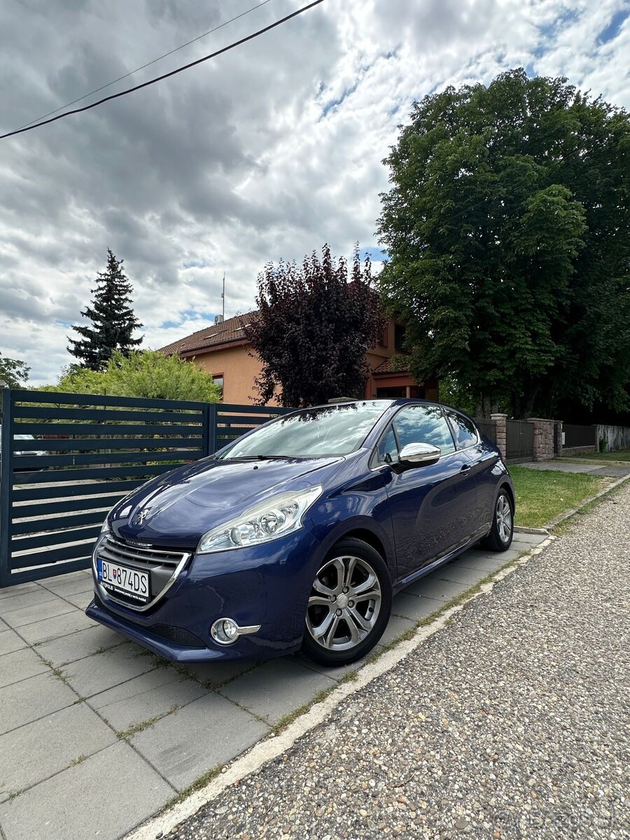 Peugeot 208 Allure, Panorama