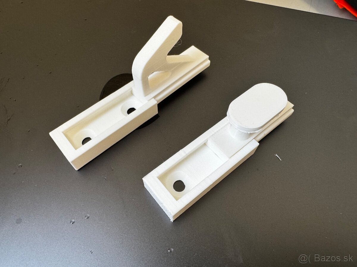 Nástenný vešiak – pevný, praktický, 3D tlač