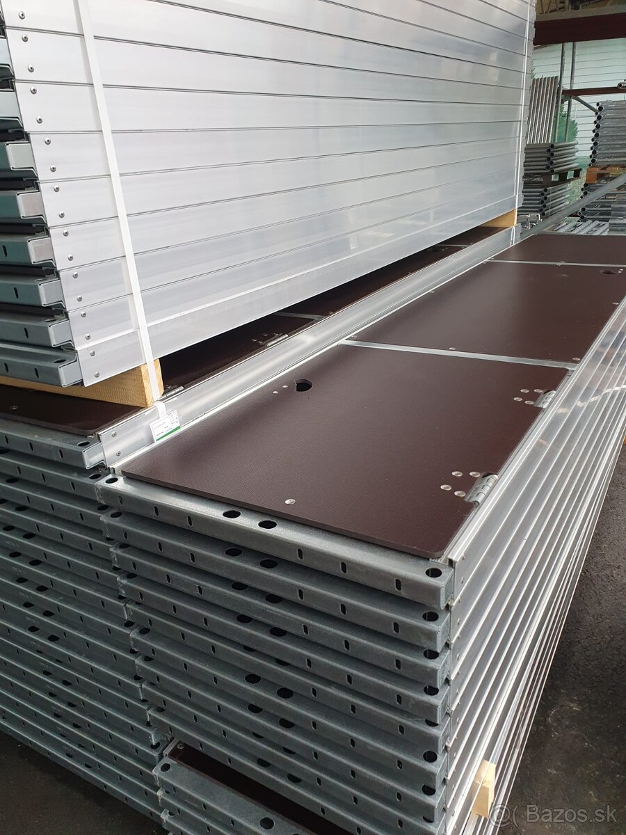 Hliníkové fasádní lešení , ľahké 110m2 6x18 nove
