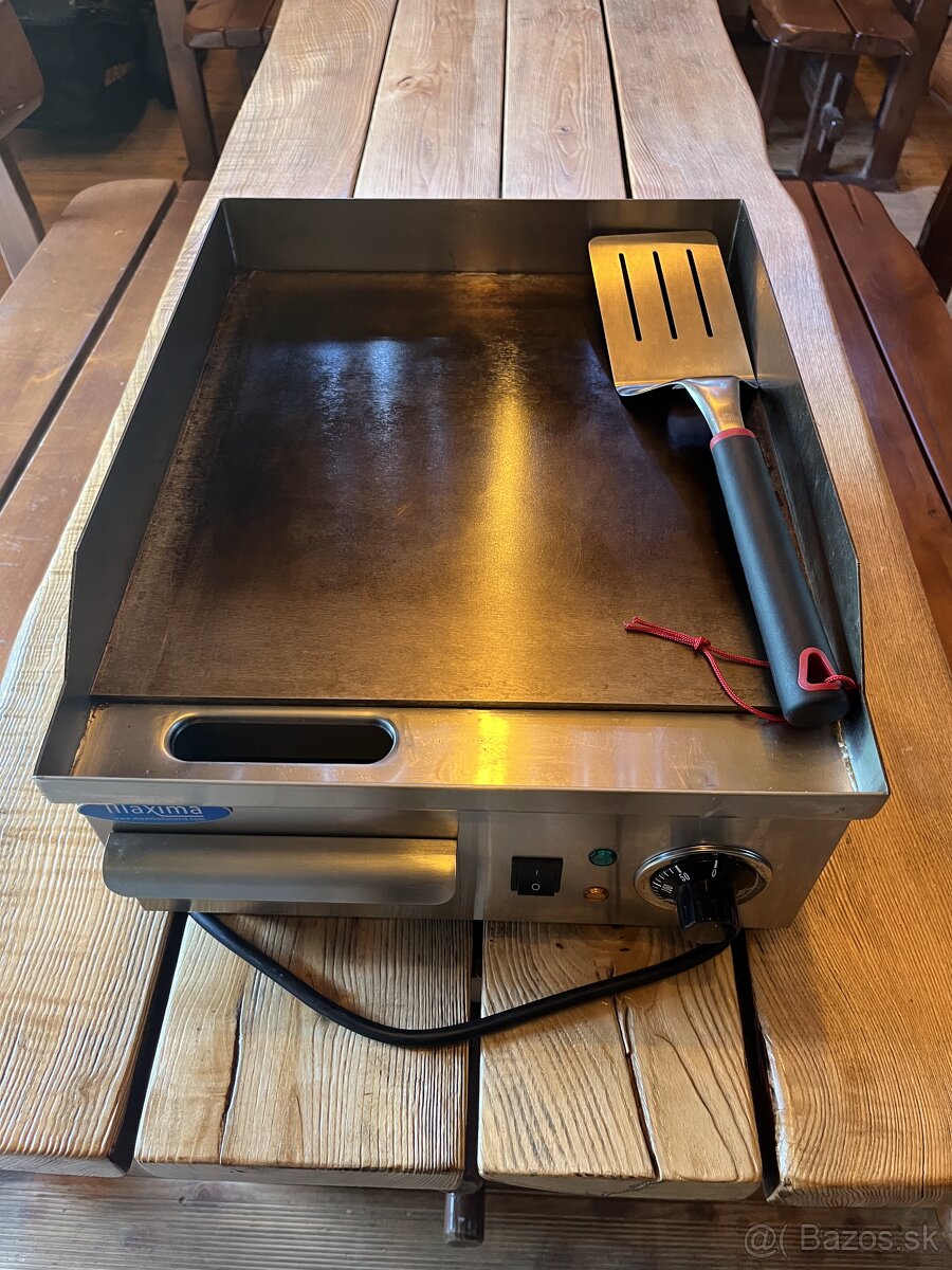 Elektrický grill REZERVOVANE