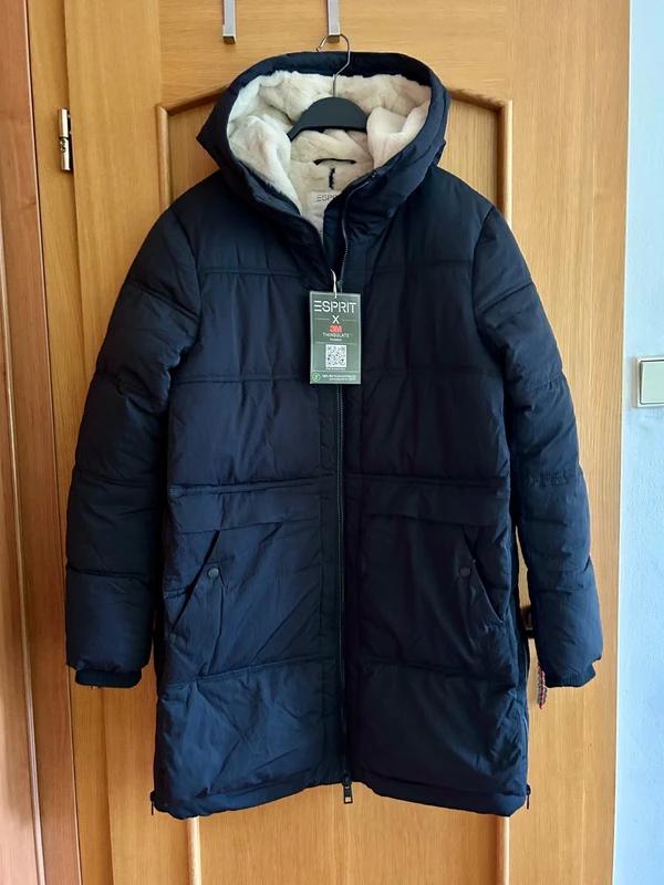 ČIERNA ZIMNÁ BUNDA zn.ESPRIT L/XL