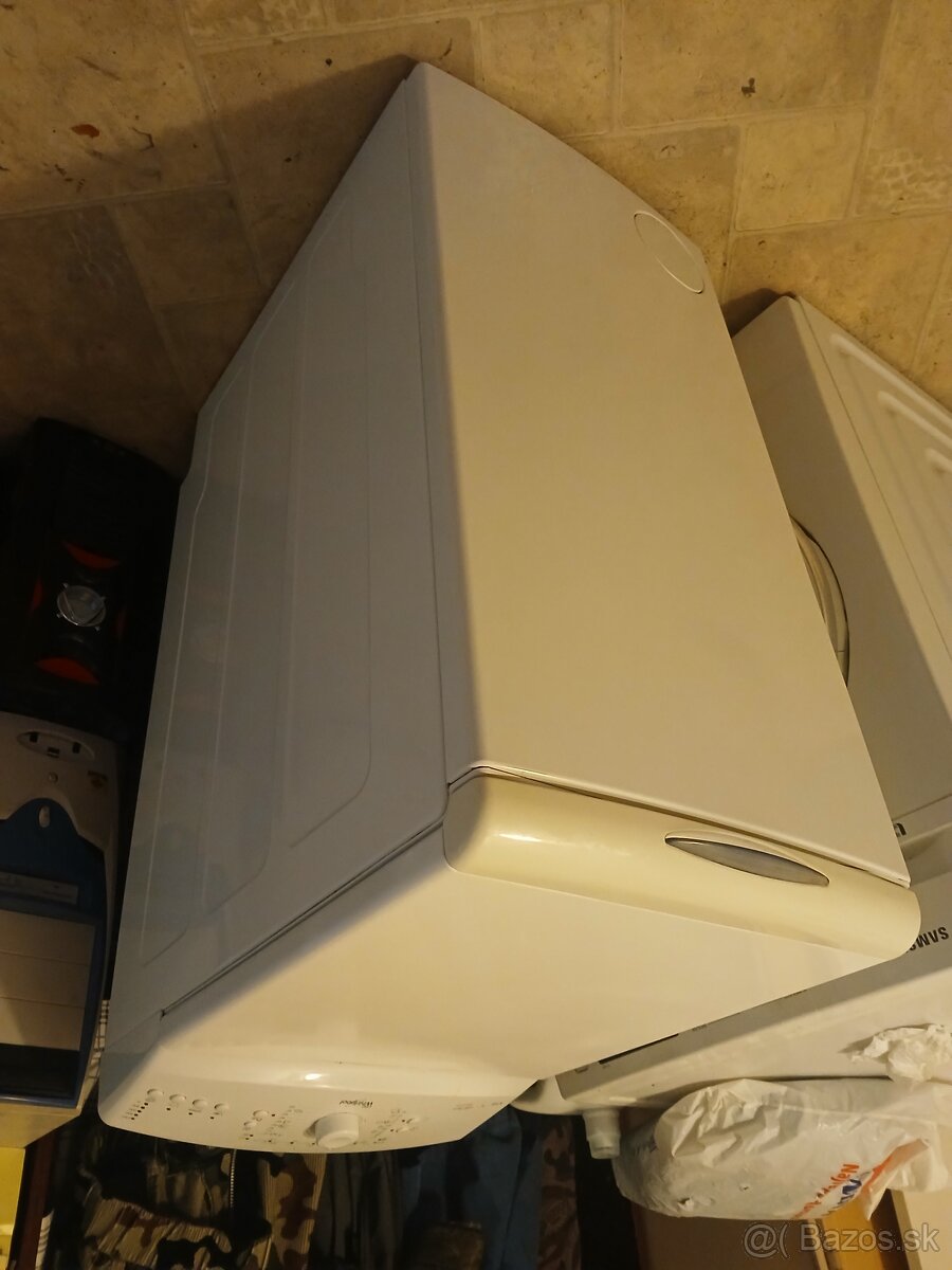 Práčka Whirlpool
