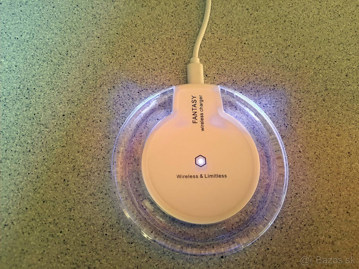 Bezdrotová nabíjačka pre všetky druhy mobilov - zostava