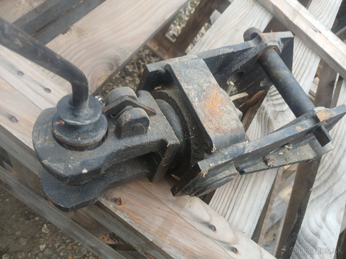 Tiahlo na vlek zetor zaves na vlek