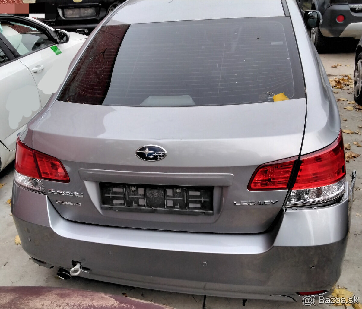 SUBARU LEGACY 2.5 AWD 2010 predám MOTOR EJ25 123kW, DVERE, P