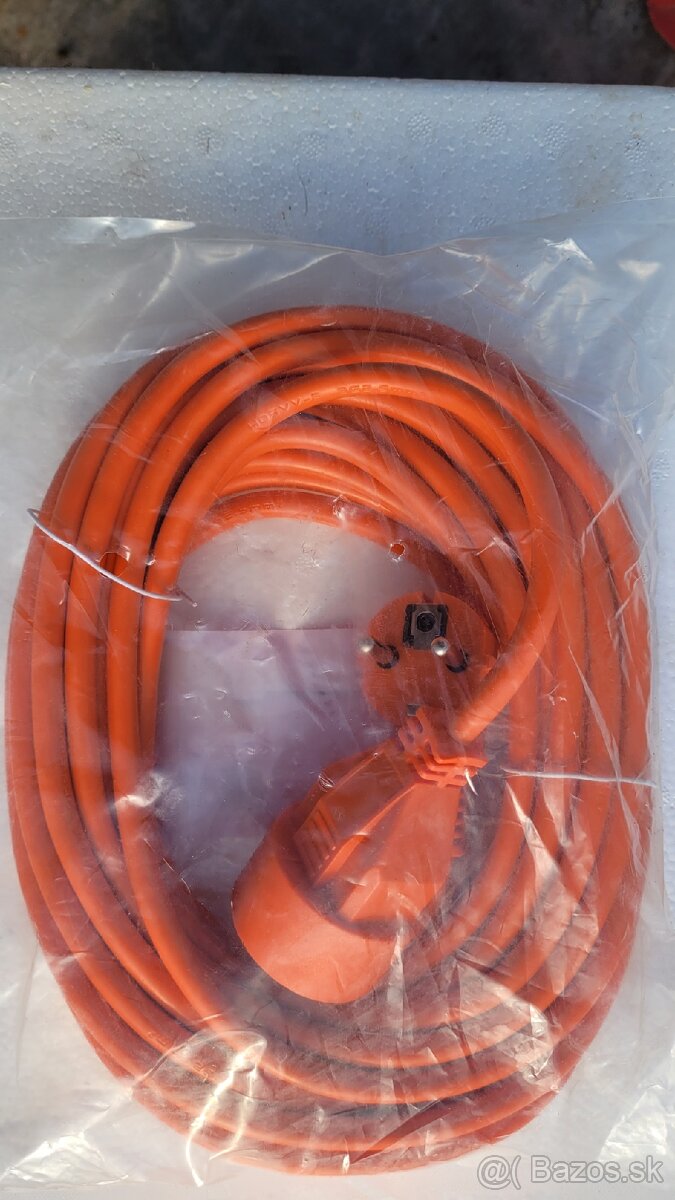 Predlžovací kábel 220 v 3 x 2,5 mm
