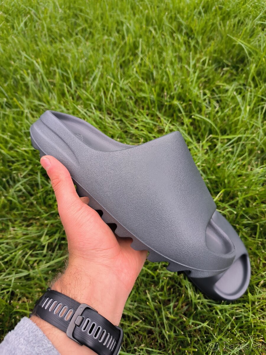 Yeezy Slide Slate Grey 42