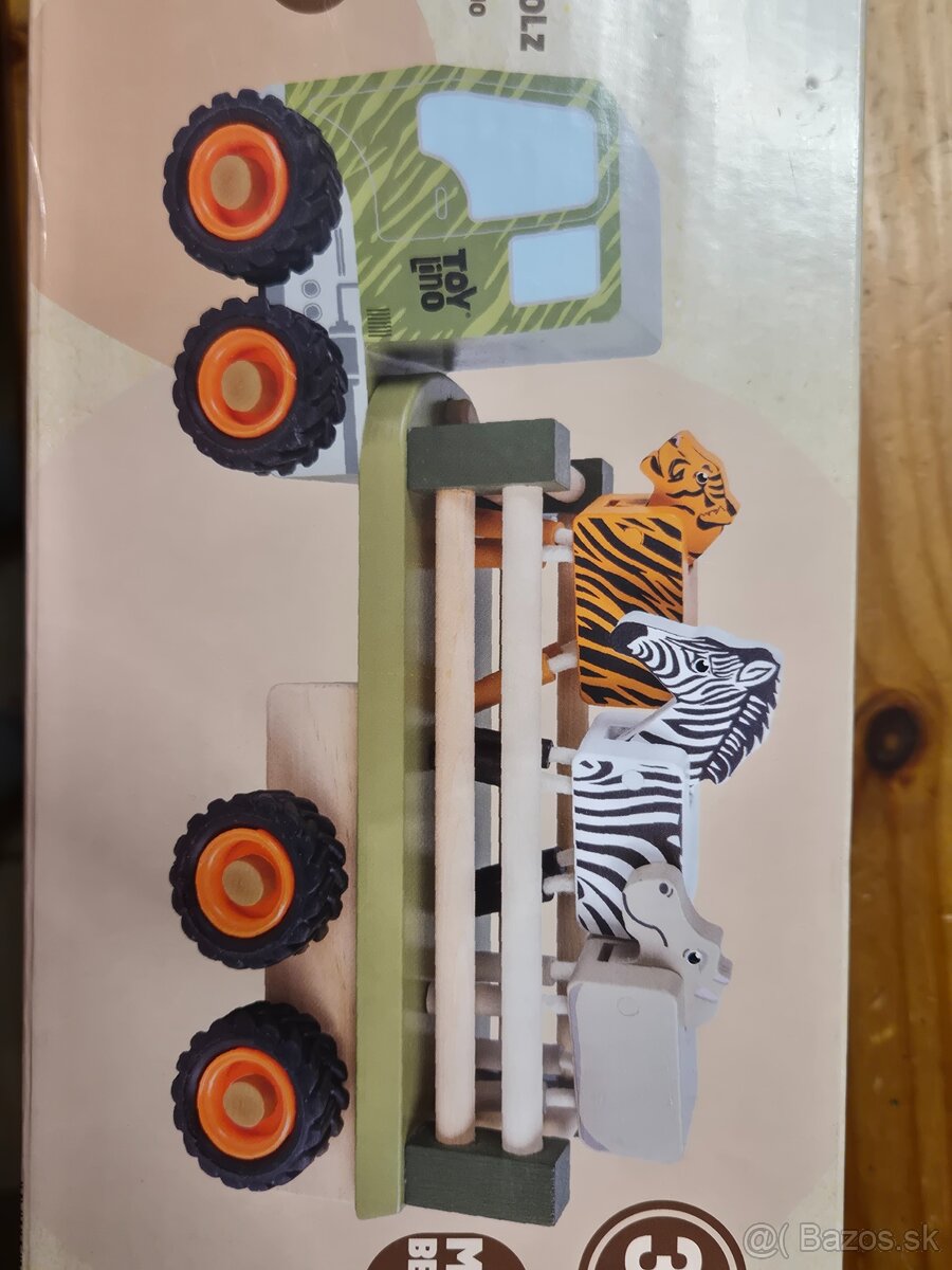 Drevené auto so zvieratkami-nové