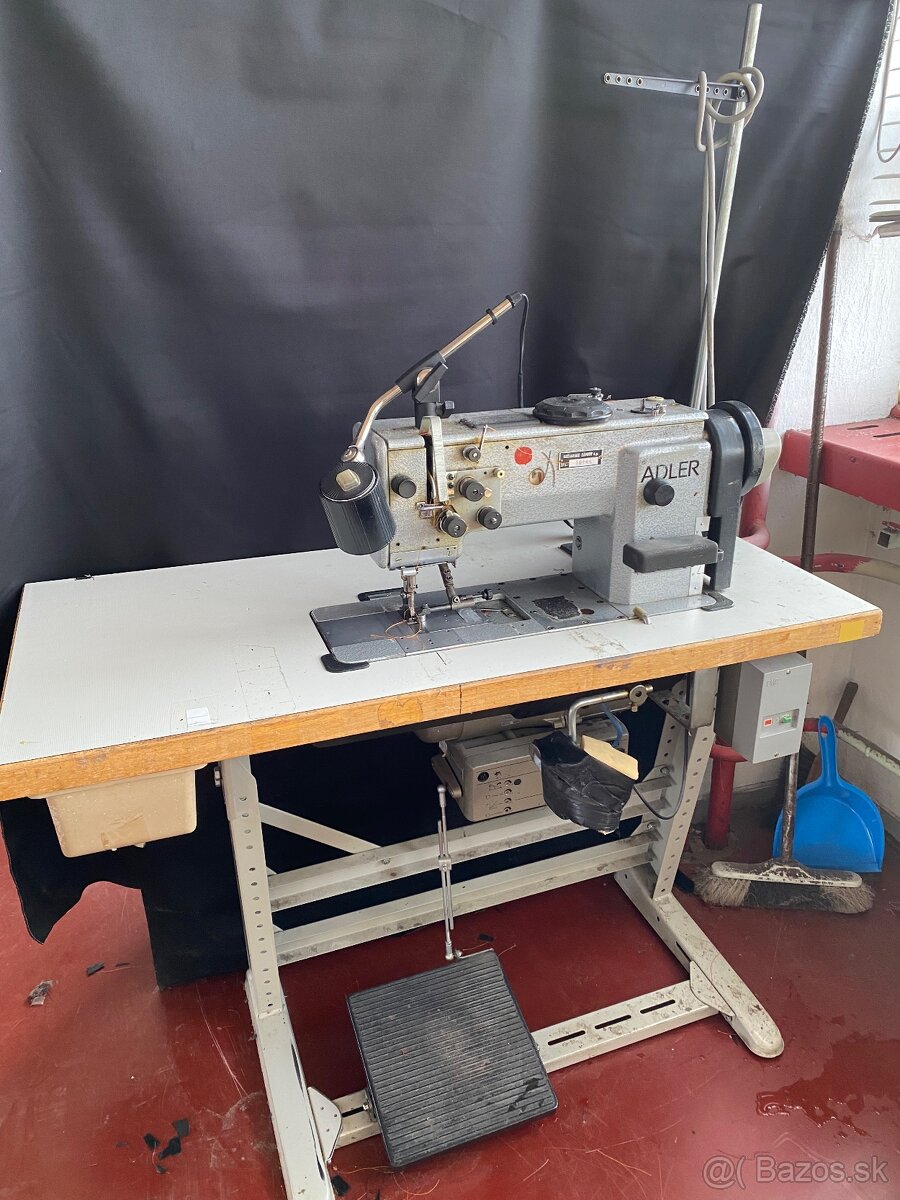stroj na kožu Adler 373
