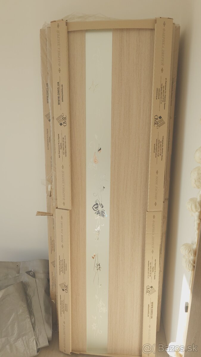 Dvere s zárubňami nové