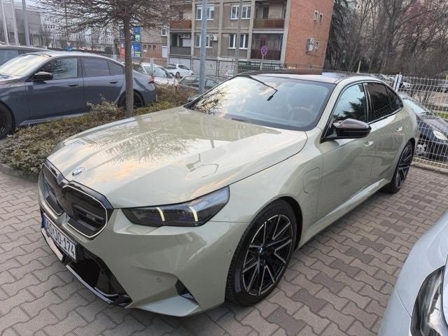 BMW M5 Sedan