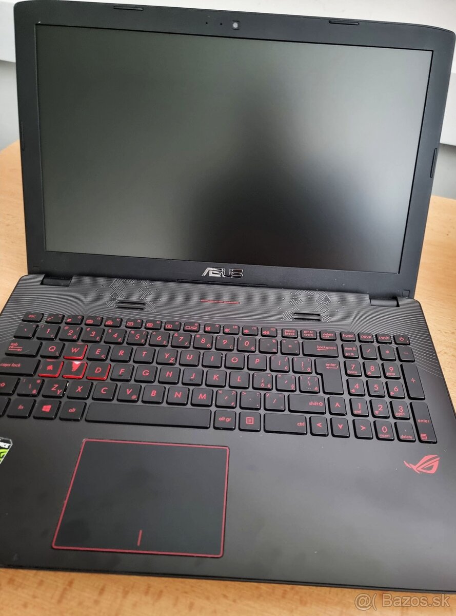 Predám notebook Asus ROG