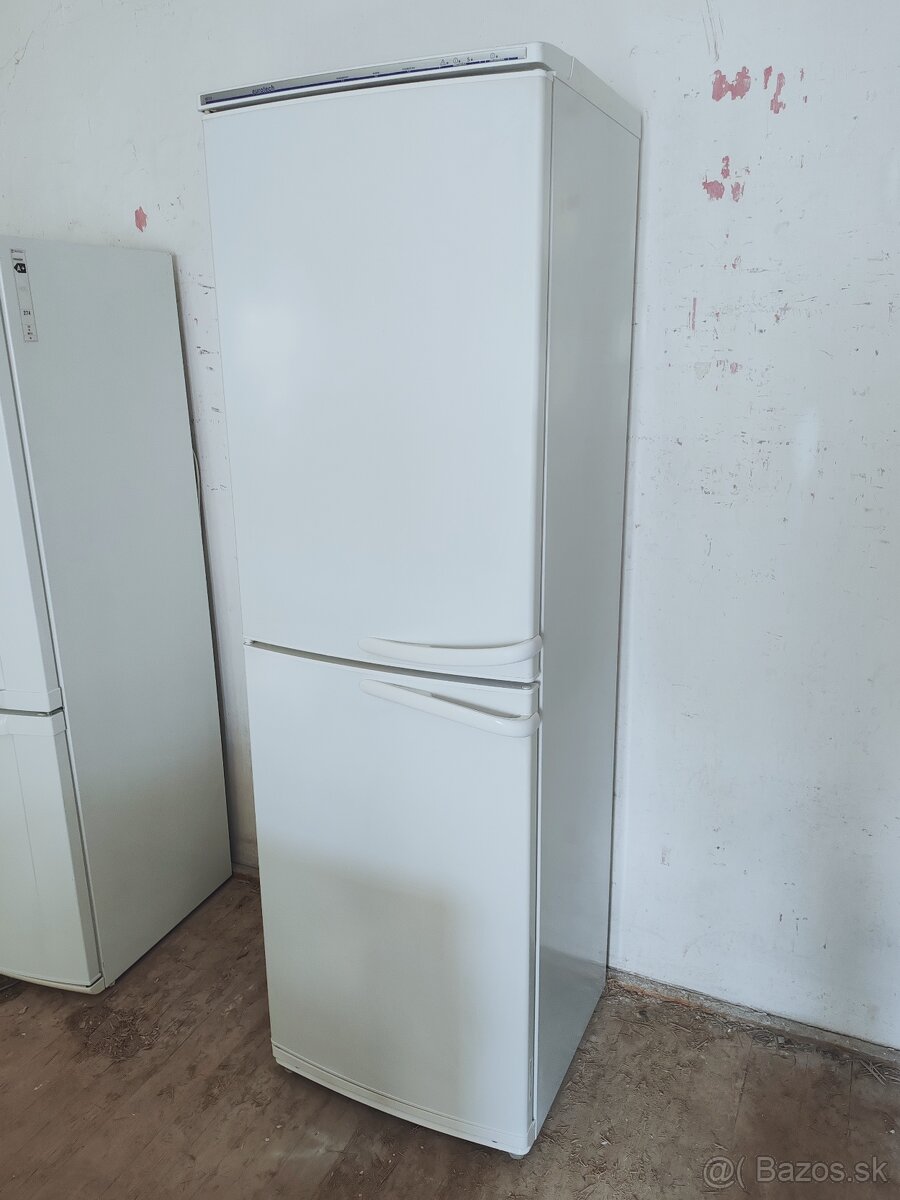 Predám chladničku Eurotech 200cm