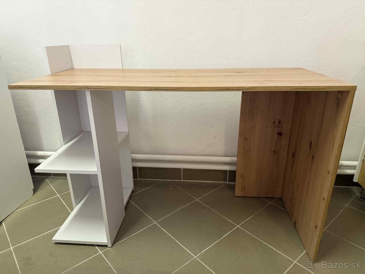 PC stolík – moderný dizajn