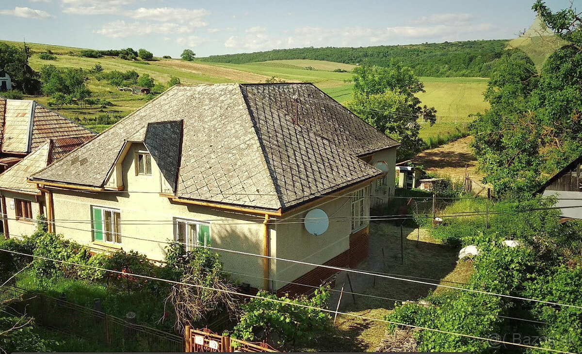 REZERVOVANÉ - Rodinný dom v pôvodnom stave - Nenince