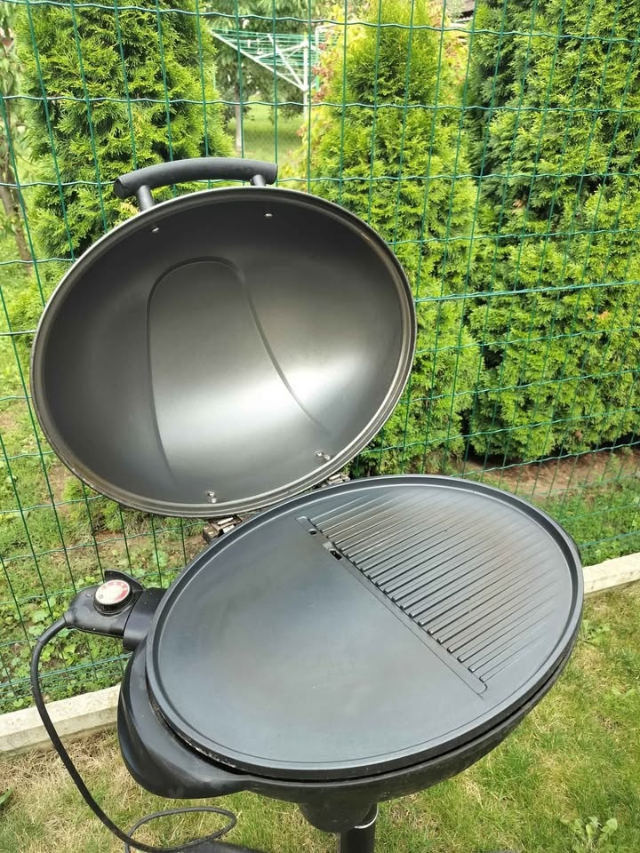 Elektrický gril GUZZANTI GZ 345 čierny 2400 W