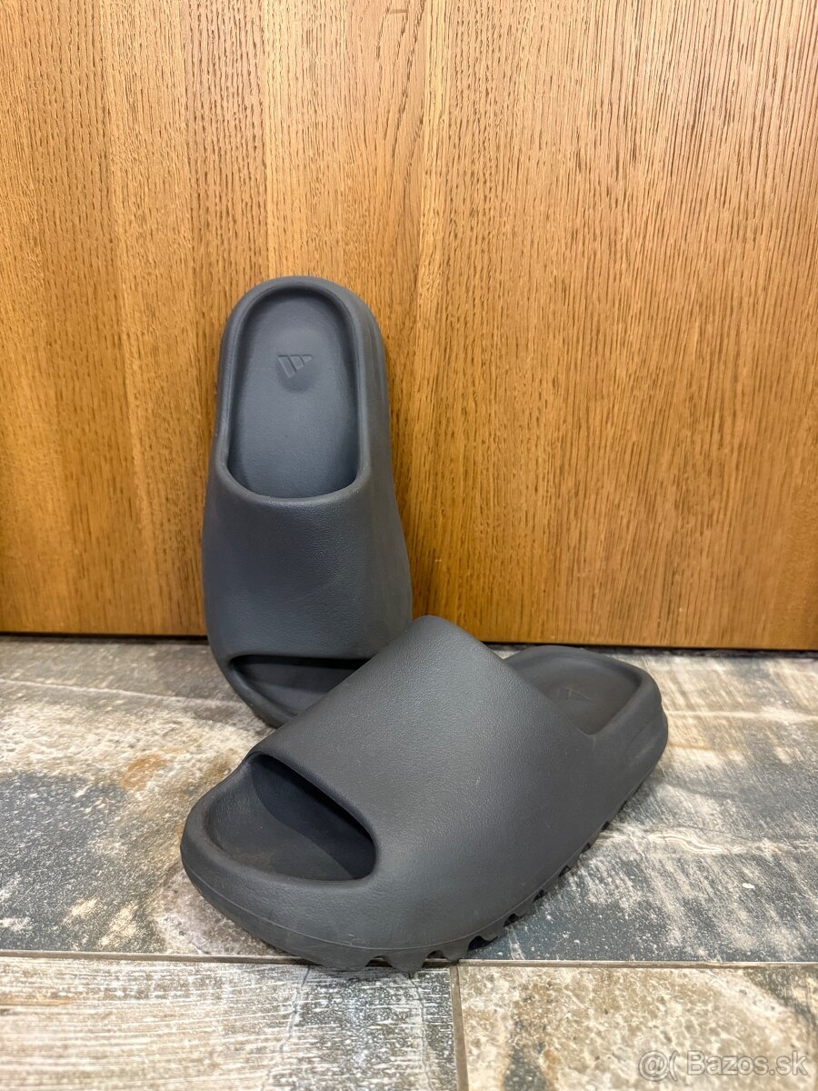 Adidas Yeezy Slide 39