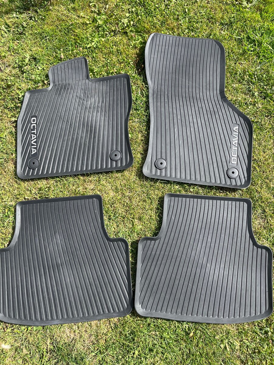 Octavia 4 - original gumové rohože