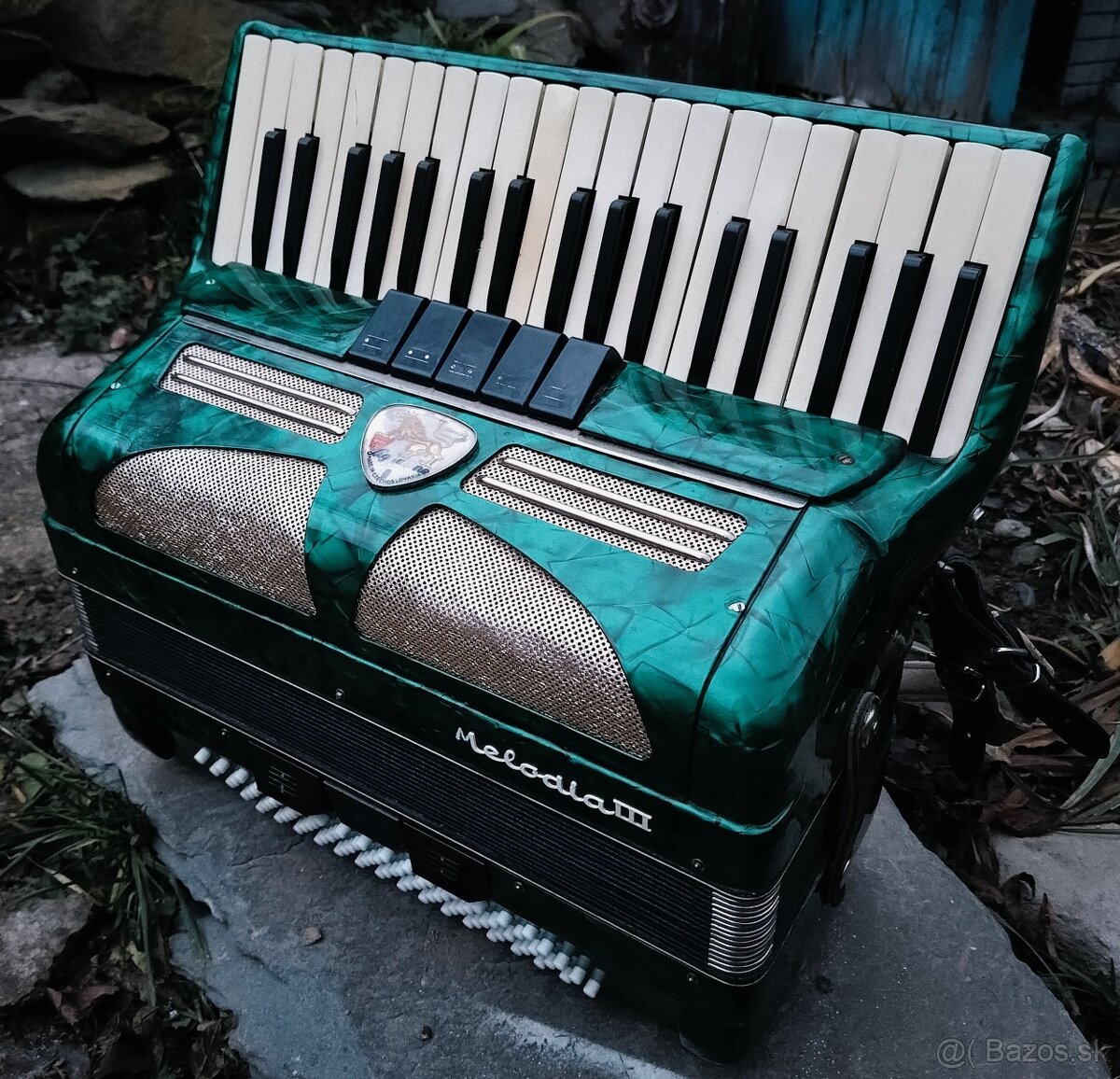 Harmonika Akordeon LIGNATONE Melodia III