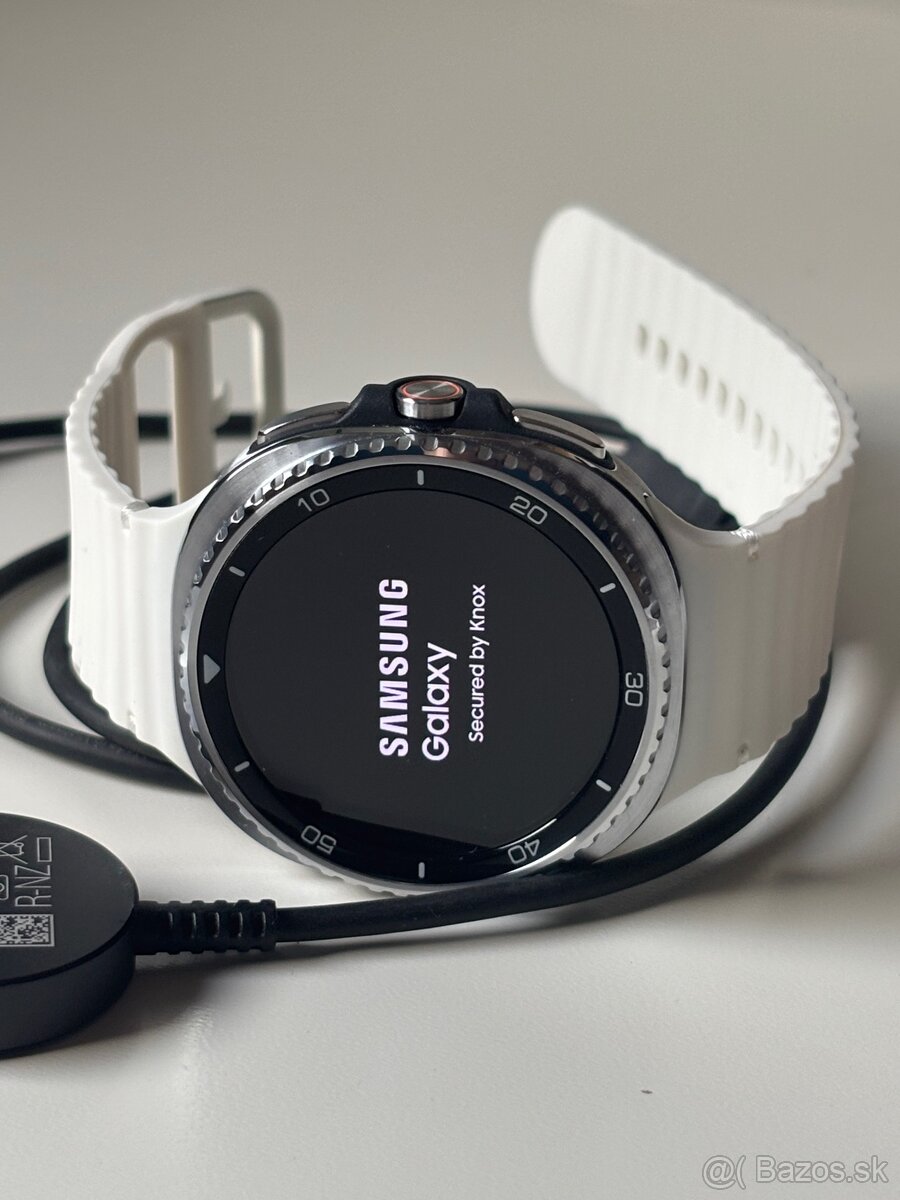 Samsung Galaxy Watch 8 Classic 46mm, Silver & White