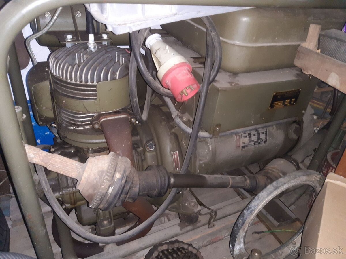 Vojenská elektrocentrála, generátor