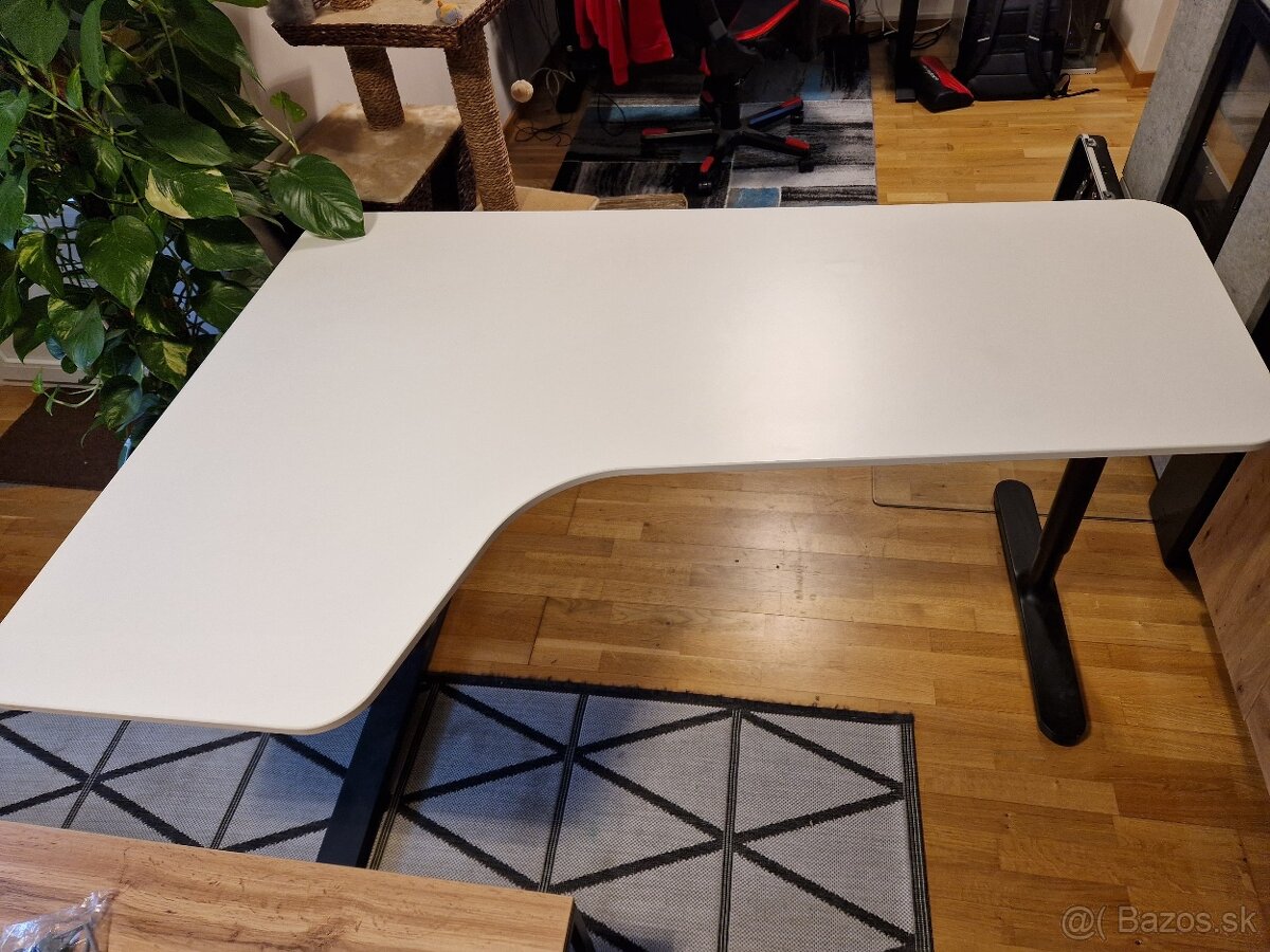 Pracovný/herný stôl