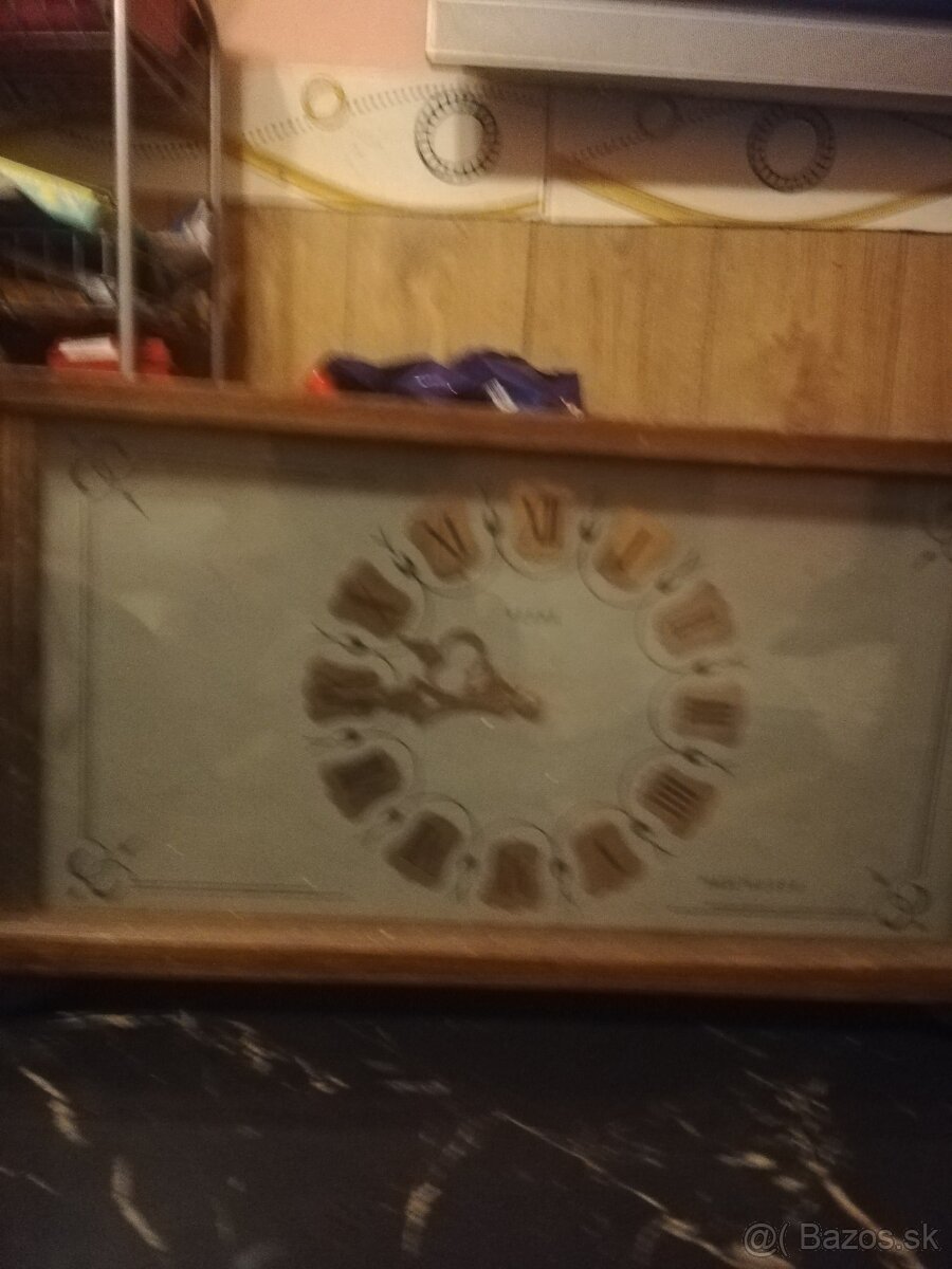 Ahoj predávam starožitnosť hodini vesna