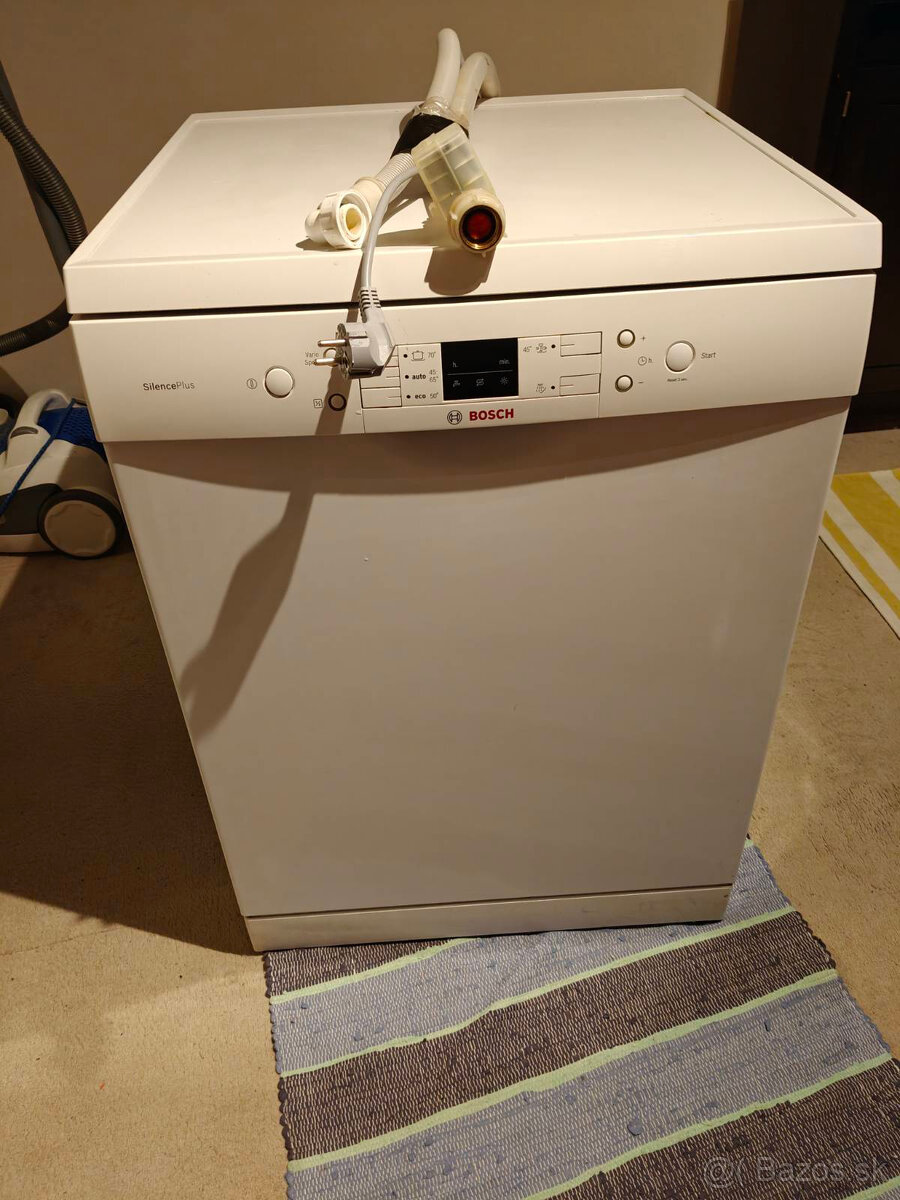 umývačka riadu Bosch SM6P1B