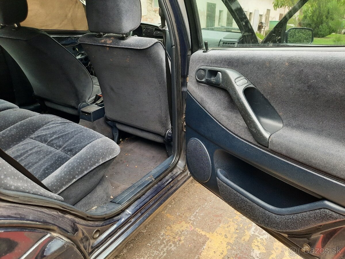 modrý interier Passat B4 1993-1996