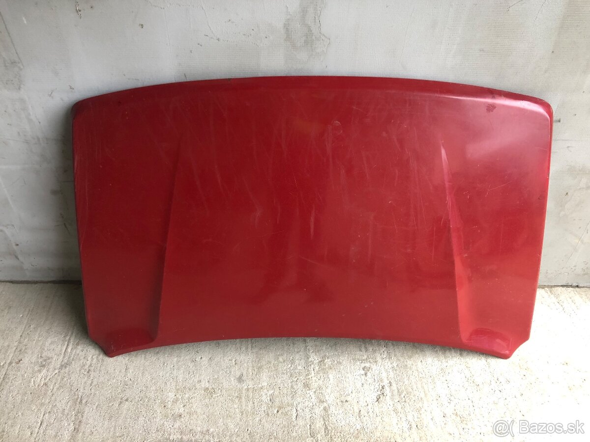 Predám kapotu na Suzuki Vitara 1