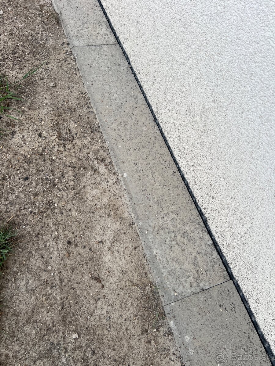 Darujem hlinu zeminu 1.8m3 mam aj obrubniky
