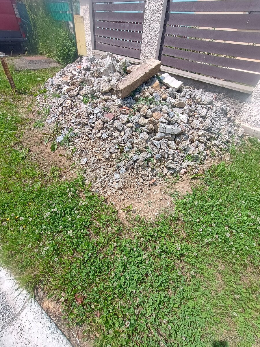 Darujem kamennú suť