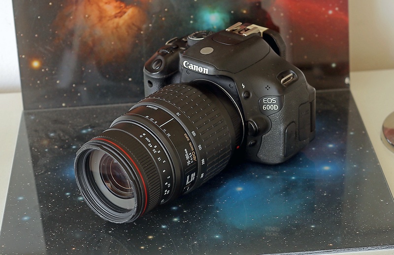 Sigma APO Macro Super 70-300mm/4-5,6/M42 Japan.