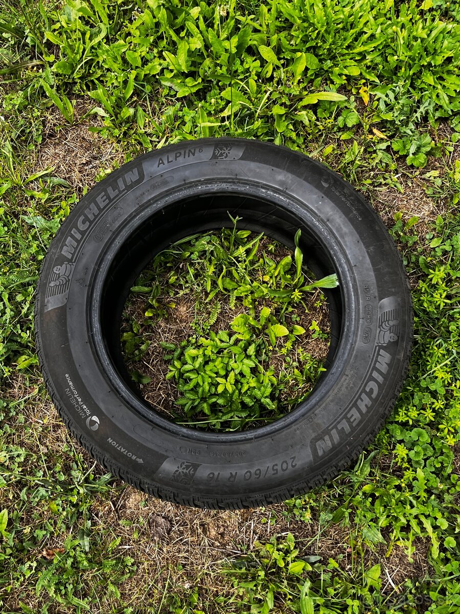 2x zimné penumatiky Michelin zimné
