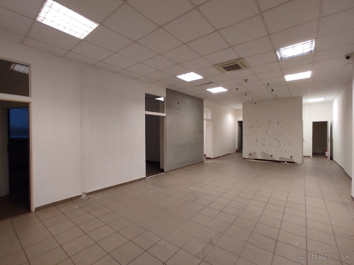 300m2 obchodný priestor so ZDRAVOTNÍCKYM ŠTANDARDOM, vysokým