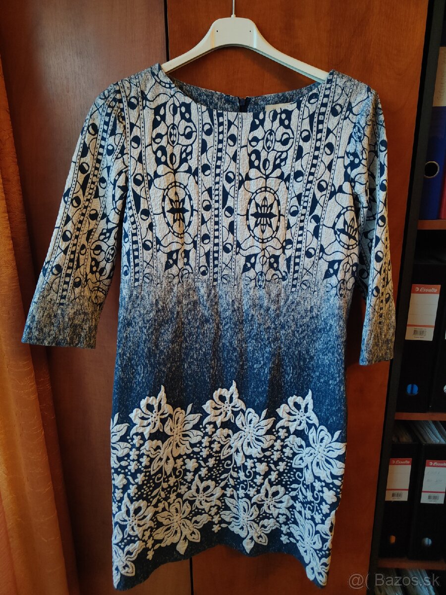 Krásne svieže a poddajne šaty veľkosť 42 akcia 5€
