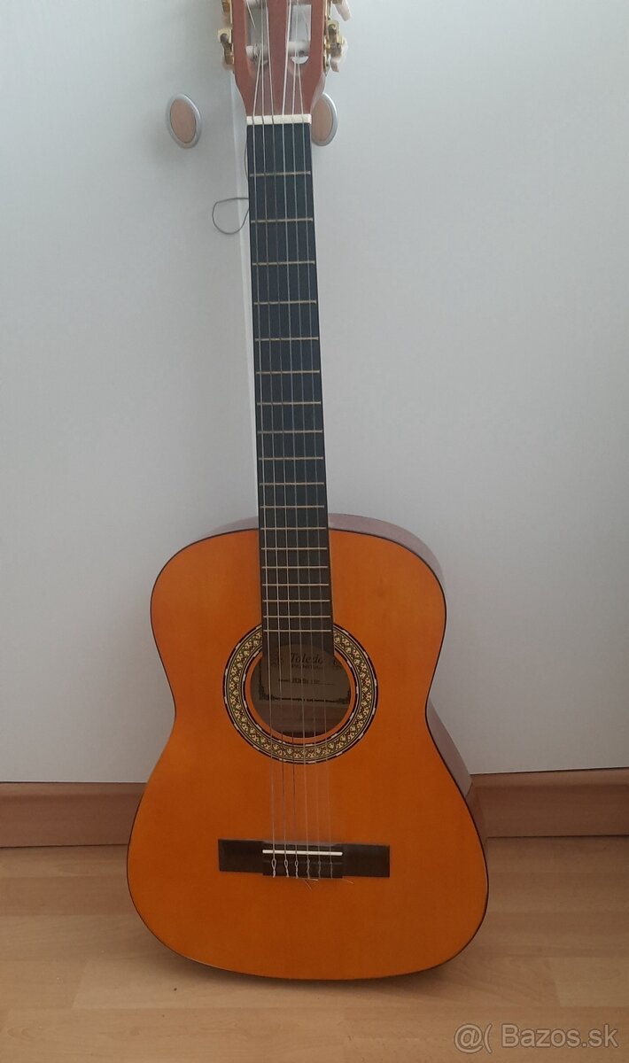 Akustická gitara
