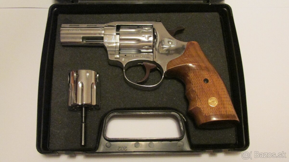 Predám revolver Holek kal.22