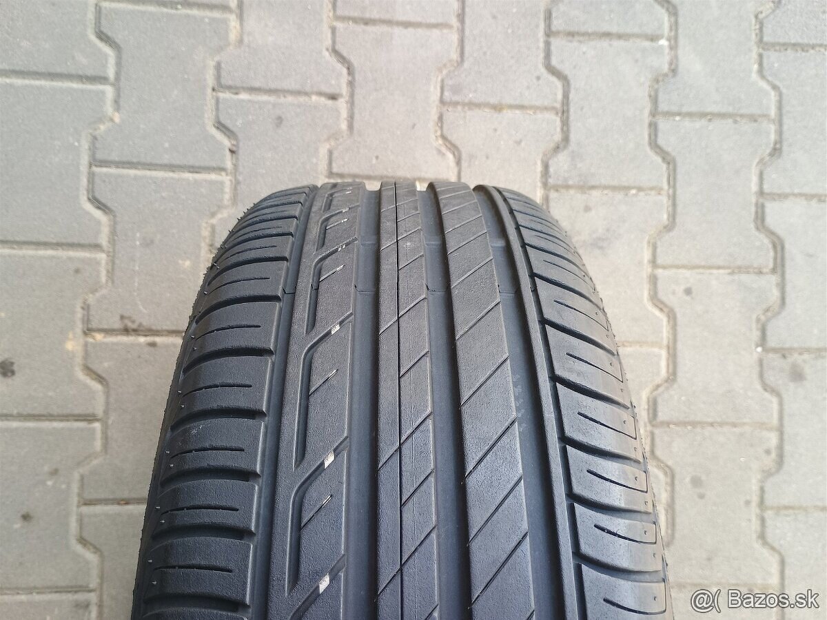 Letné pneu Bridgestone Turanza 215/55 R17