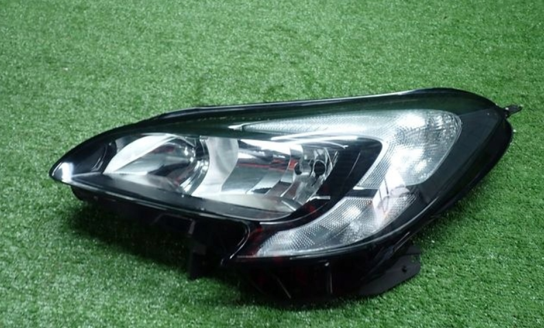 opel corsa svetlo ľavé 2014+