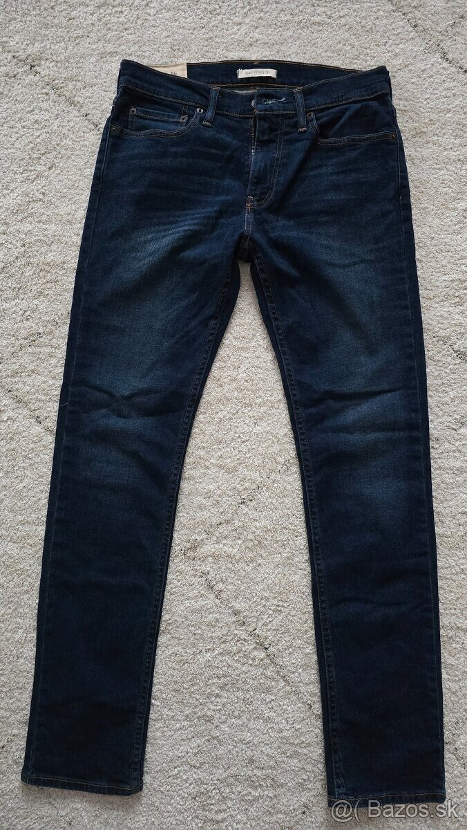 Abercrombie & Fitch rifle